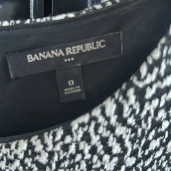 Banana Republic , size 0, bl/wh tweed dress - Picture 5 of 6